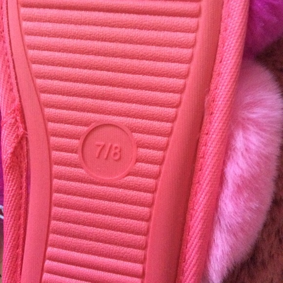 🎀Cute Criss/Cross Pink Mauve Slippers🎀 Medium🎀 - Picture 5 of 5
